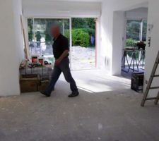 Vue du salon séjour avant pose du parquet