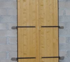 Porte fenêtre et son volet