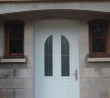 Mise hors d'air de la maison, vue de l'entrée principale