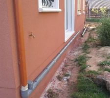 Goutti&egrave;re pos&eacute;e pour &eacute;vacuation eaux pluviales
