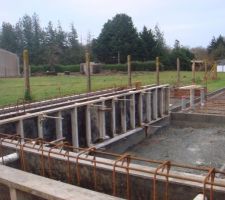 Coulage de la dalle et preparation des linteaux de la grande baie de 5m40 et du garage