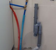 Arriv&eacute;e d'eau lave-vaisselle, mitigeur et &eacute;vacuation